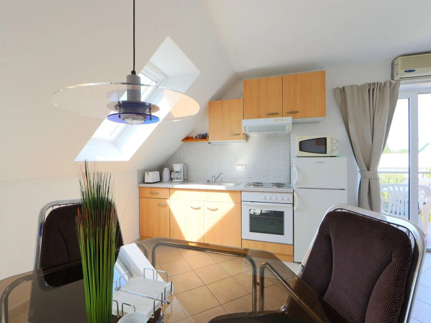 Amarillo 3 Balatonm Riaf rd