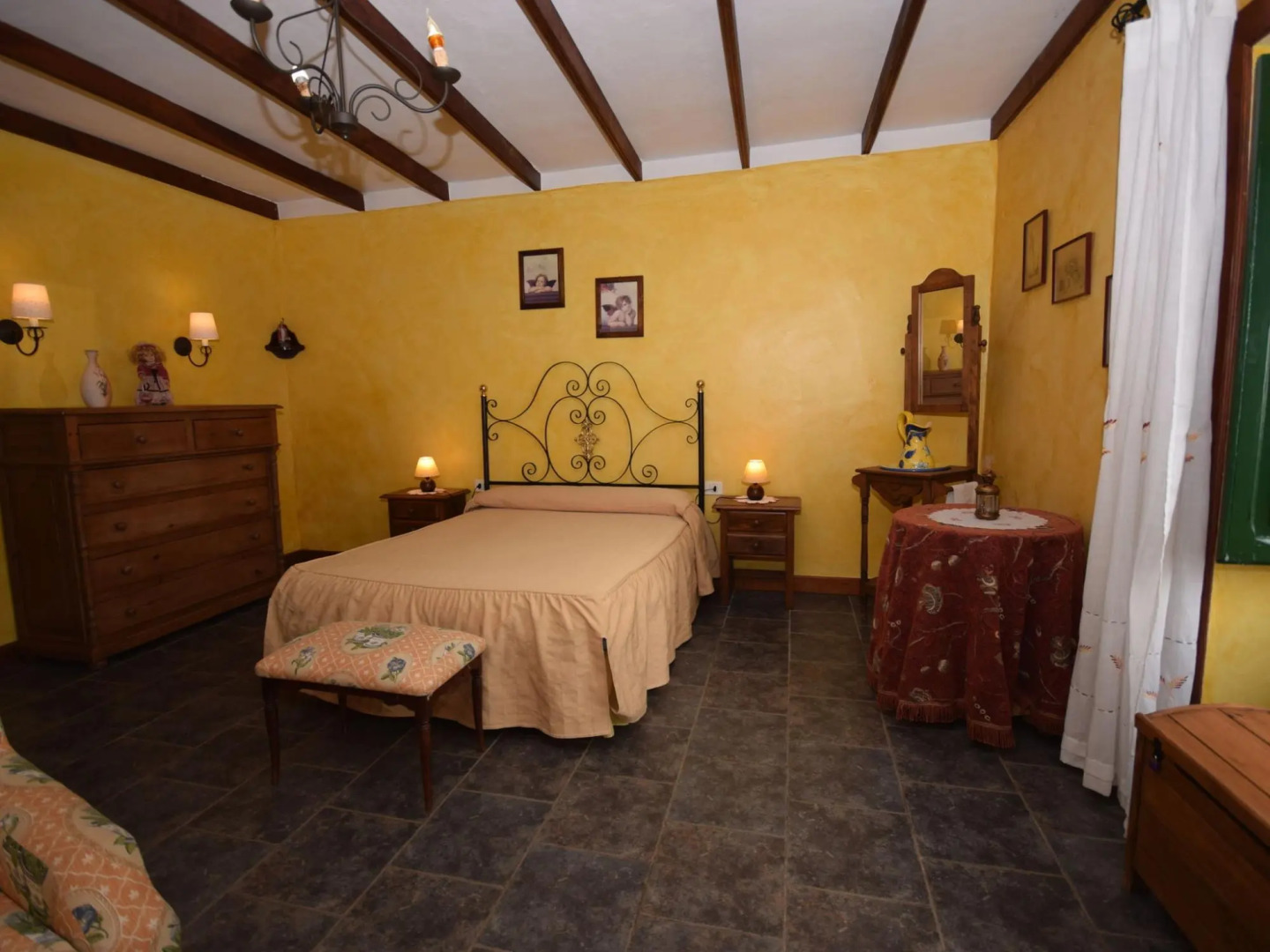 Cozy Cottage in Orotava with Swimming Pool