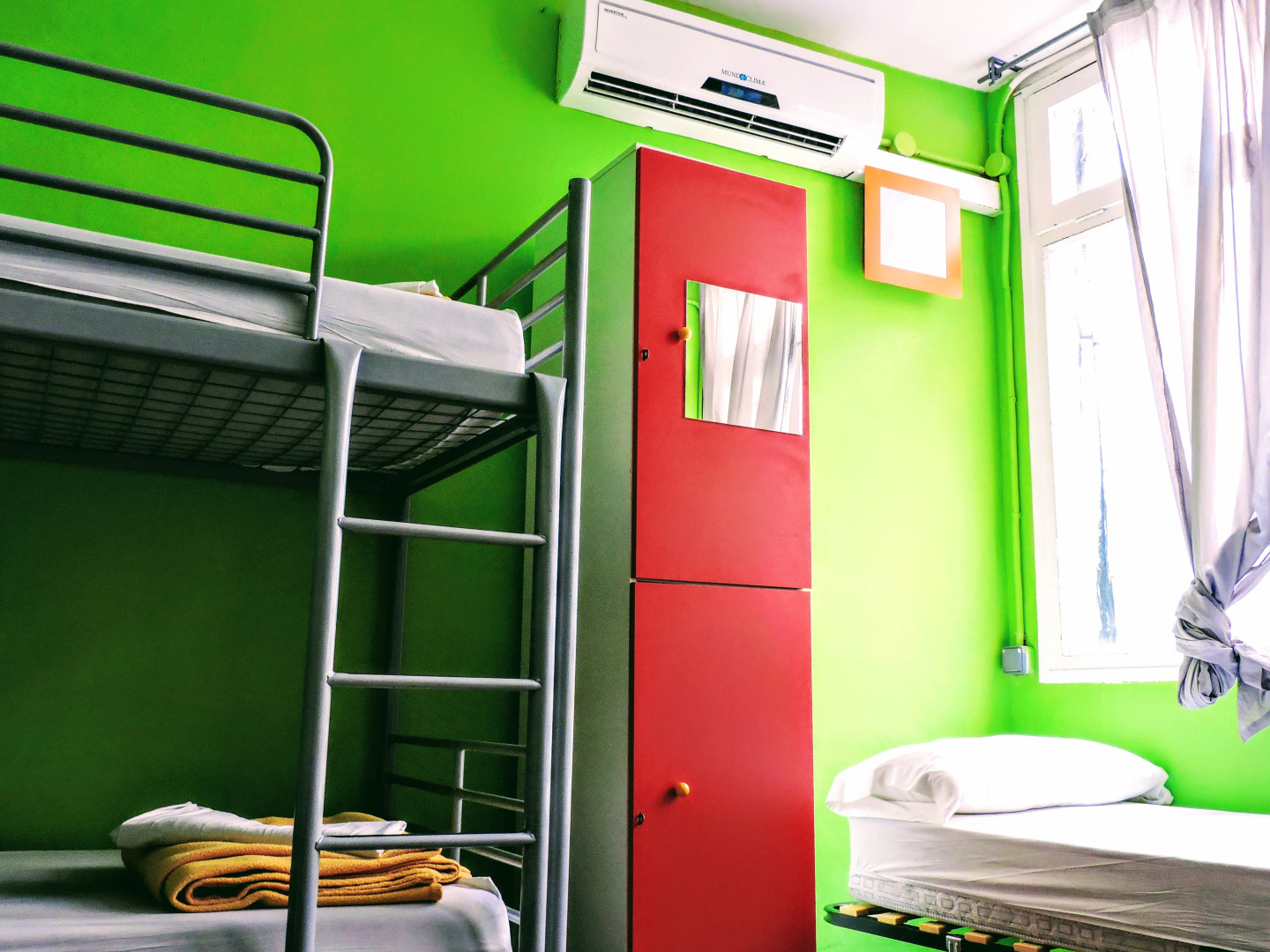 Onefam Les Corts Hostel