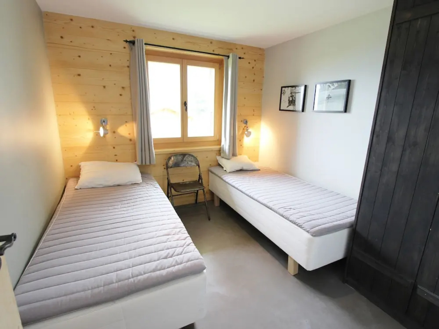 Superb new Chalet, Built in 2010, in the Middle of the ski Resort of Tzoumaz