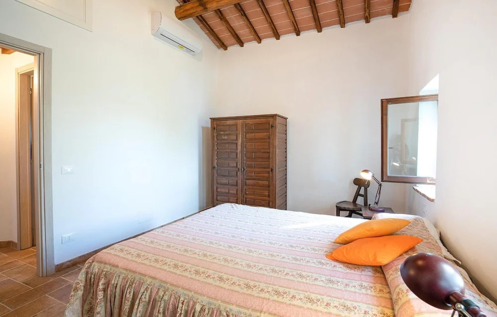 Nice Home in Casole D'elsa With 1 Bedrooms, Wifi and Outdoor Swimming Pool
