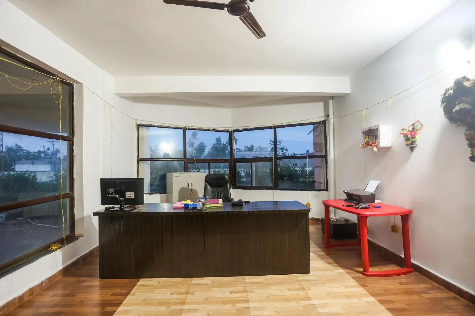 Capital O 61018 Sri Krishna Guest House