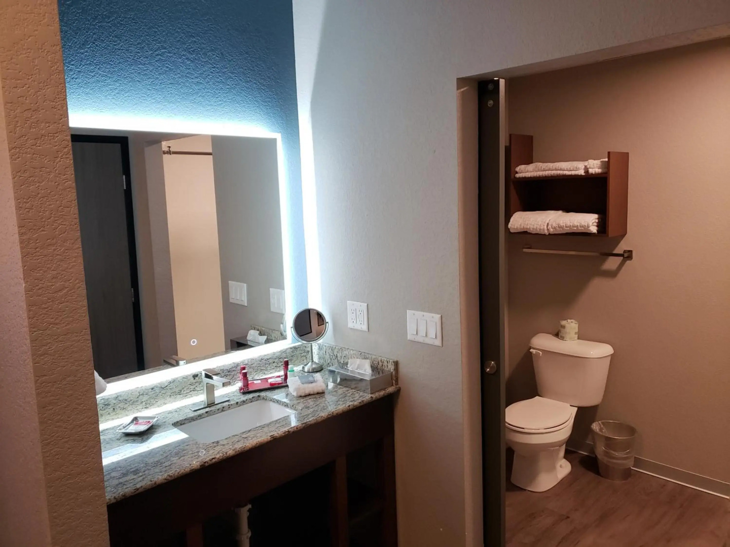 Days Inn by Wyndham Indianapolis South