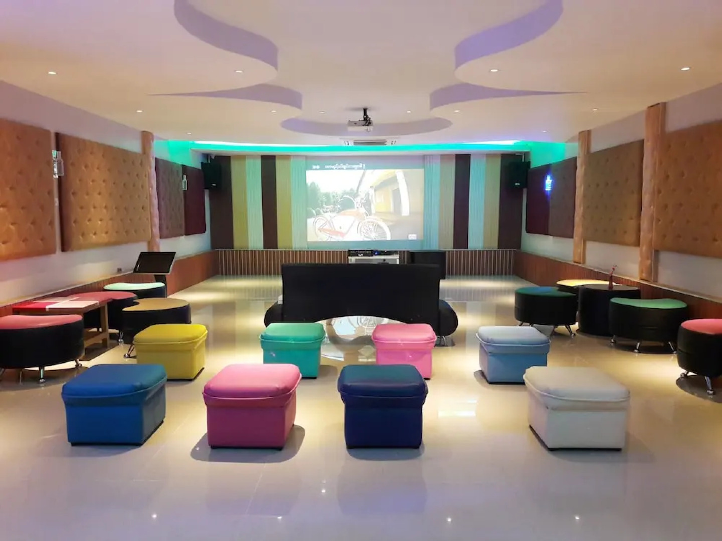 Mingalar Thiri Hotel