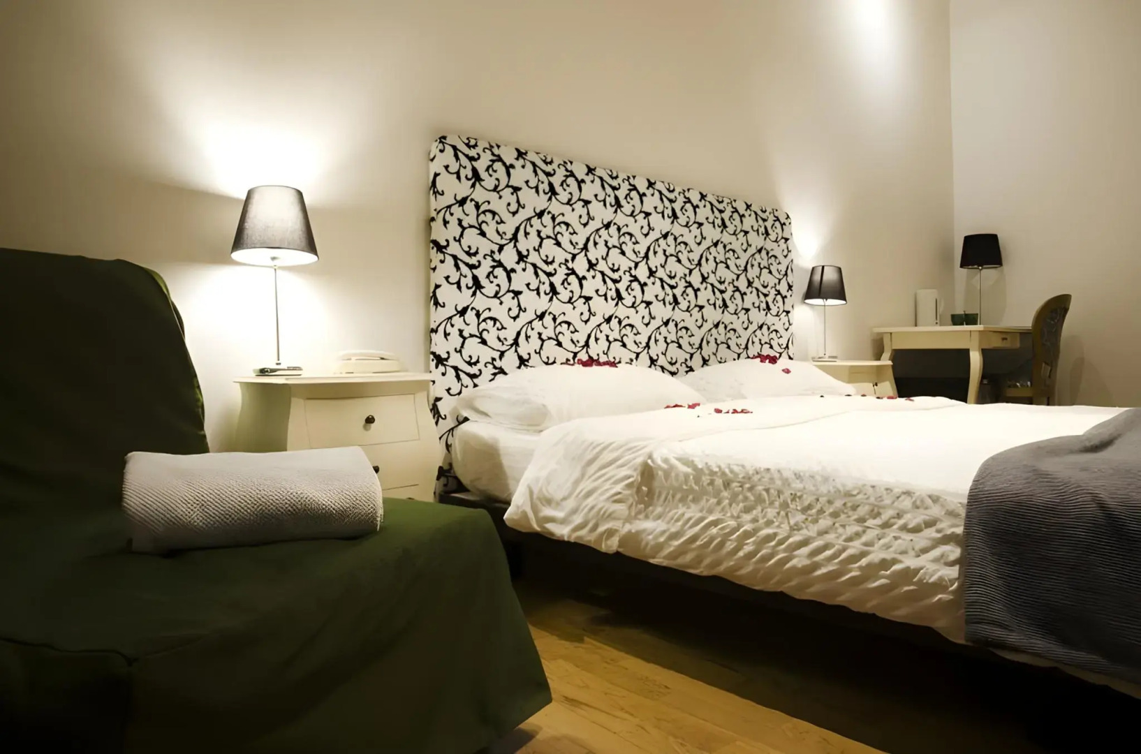 Dolce Vita Suites Hotel