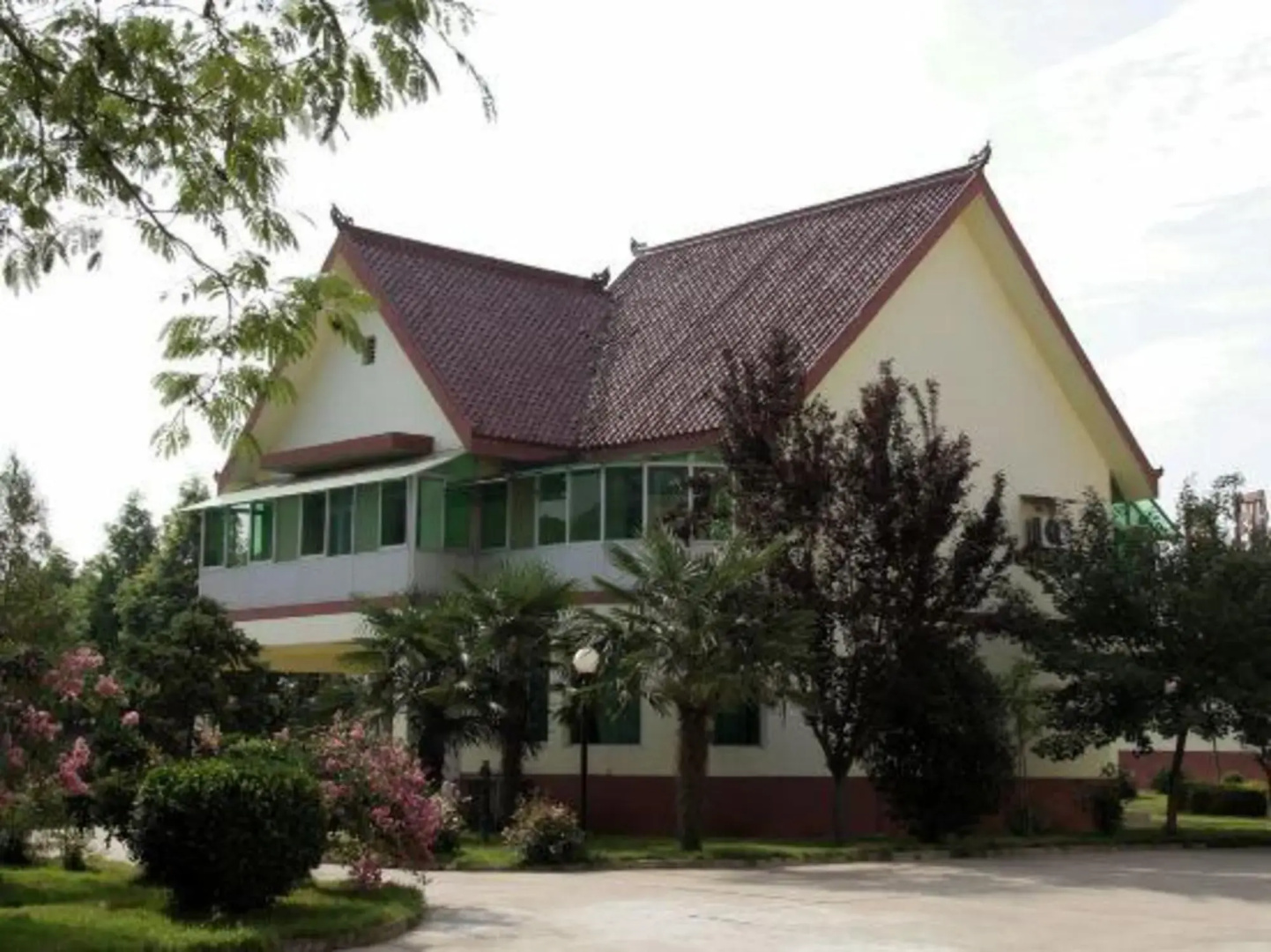 Shennong Resort