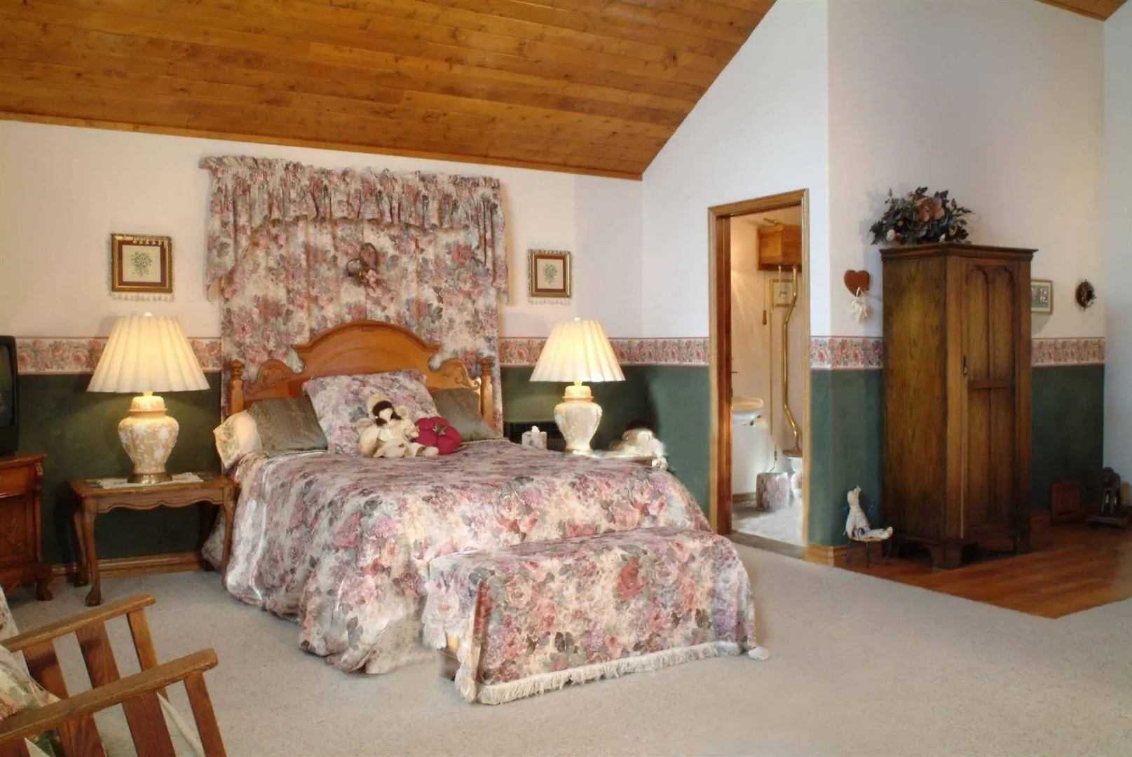 Tucker Peak Lodge