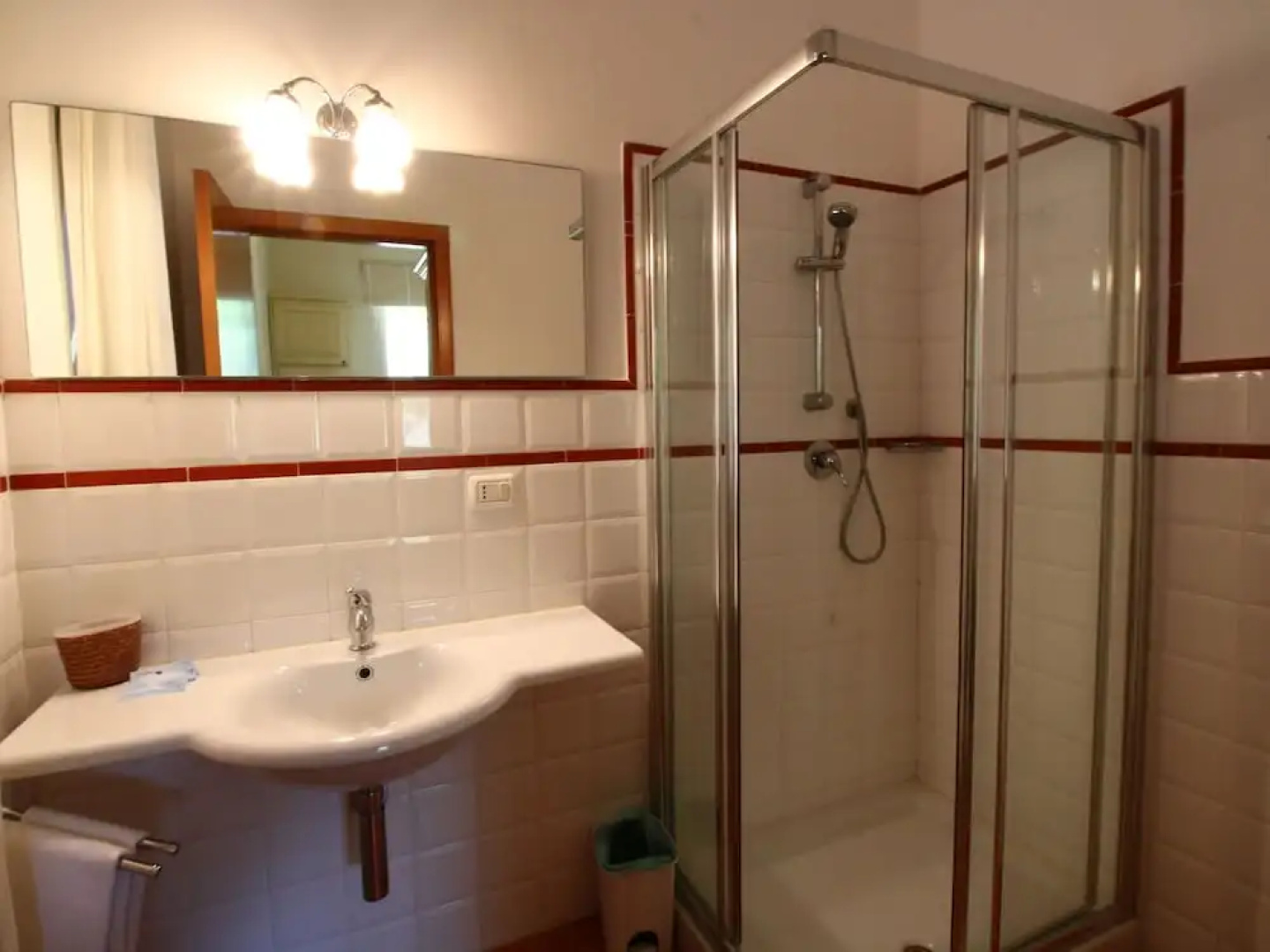 Pretty Cottage in Colonnella With Swimming Pool
