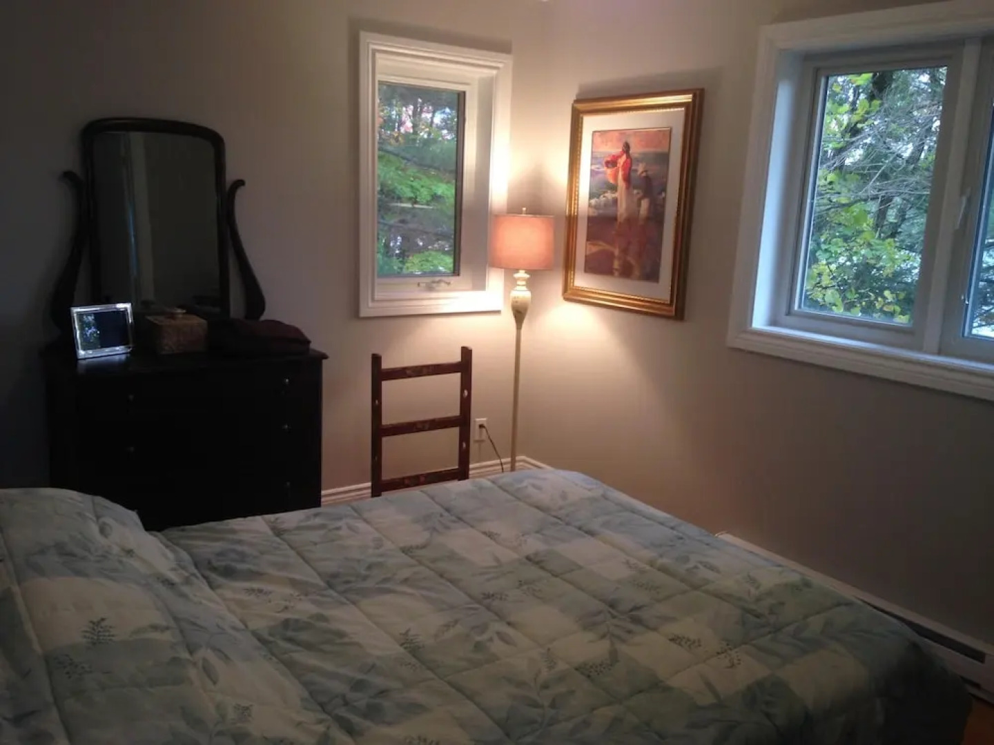 Tall Trees~3 Bedrooms & 1.5 Bathrooms on Pristine Bruce Lake in Muskoka