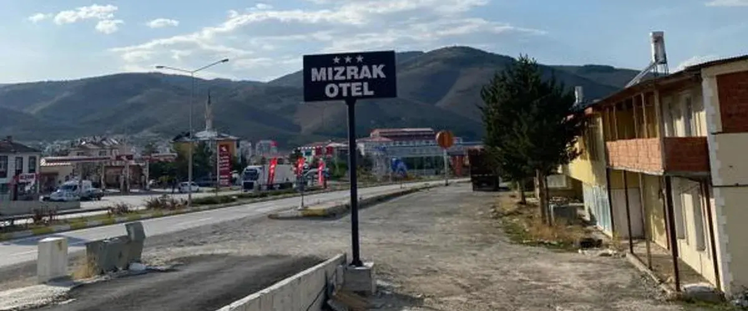 Mızrak Otel