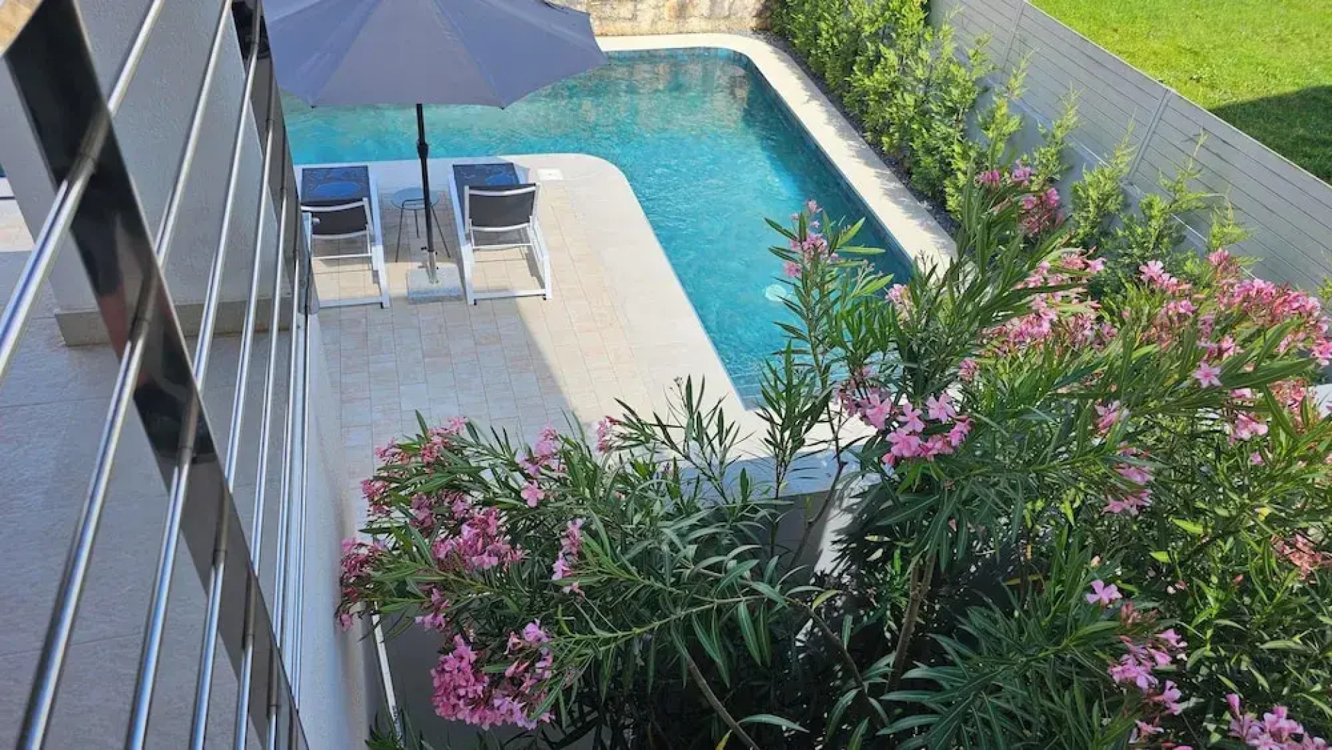 Apartments with Pool Casa Bianca