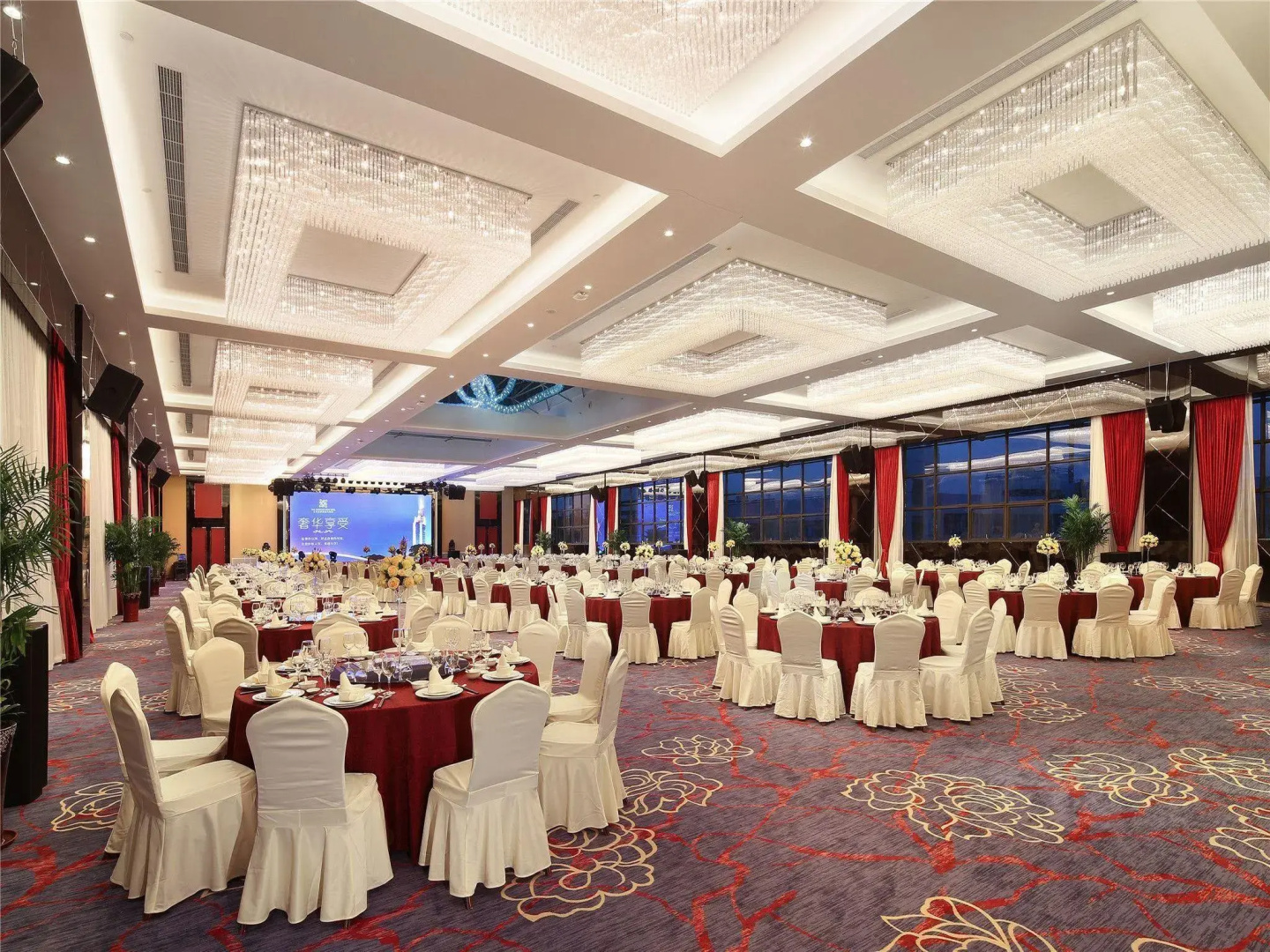 Yiwu Zhonglian Kaixin Hotel