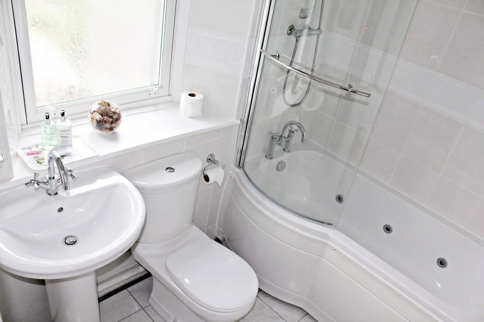 Beaumont House with FREE off-site Health Club - Adults Only