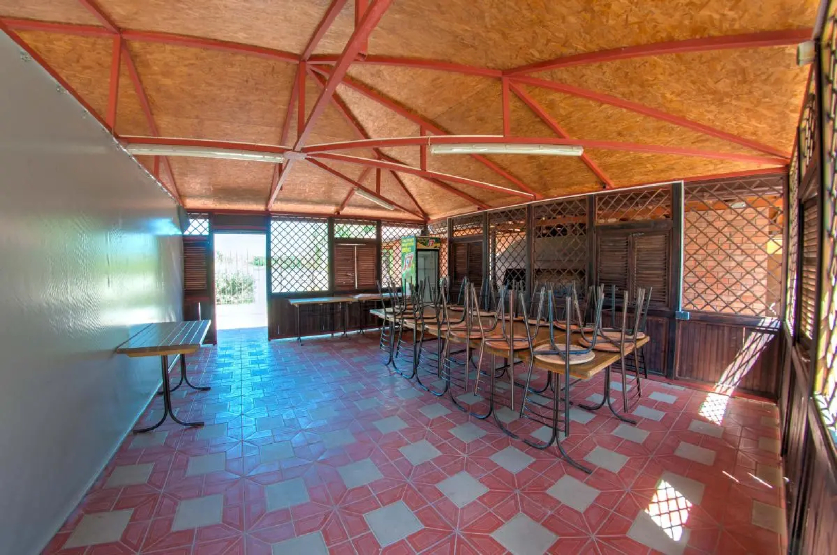 Ajvengo Hotel