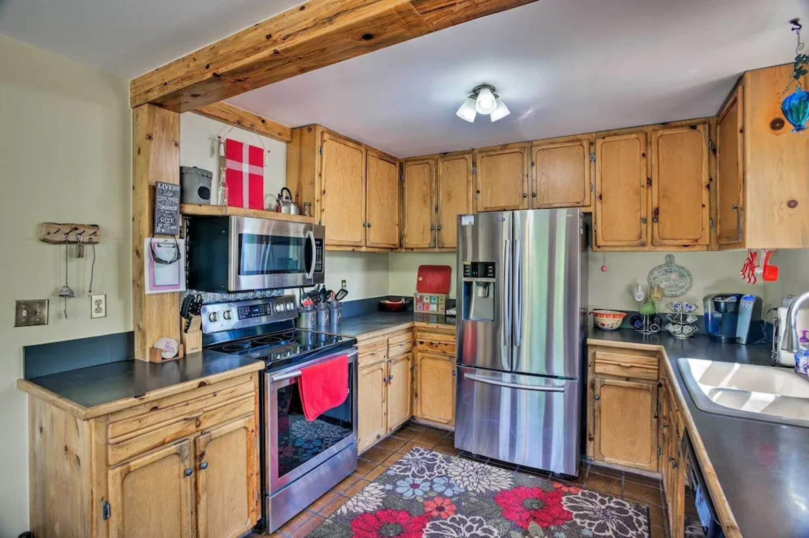 Cozy Home w/ Deck & Mtn Views, Walk to Casinos