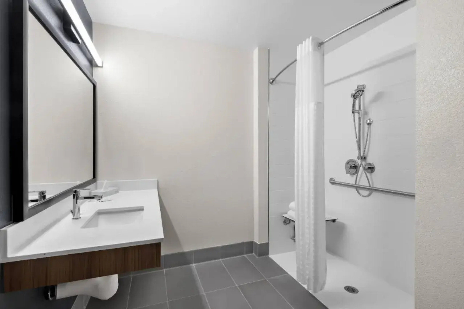 Everhome Suites San Bernardino - Loma Linda