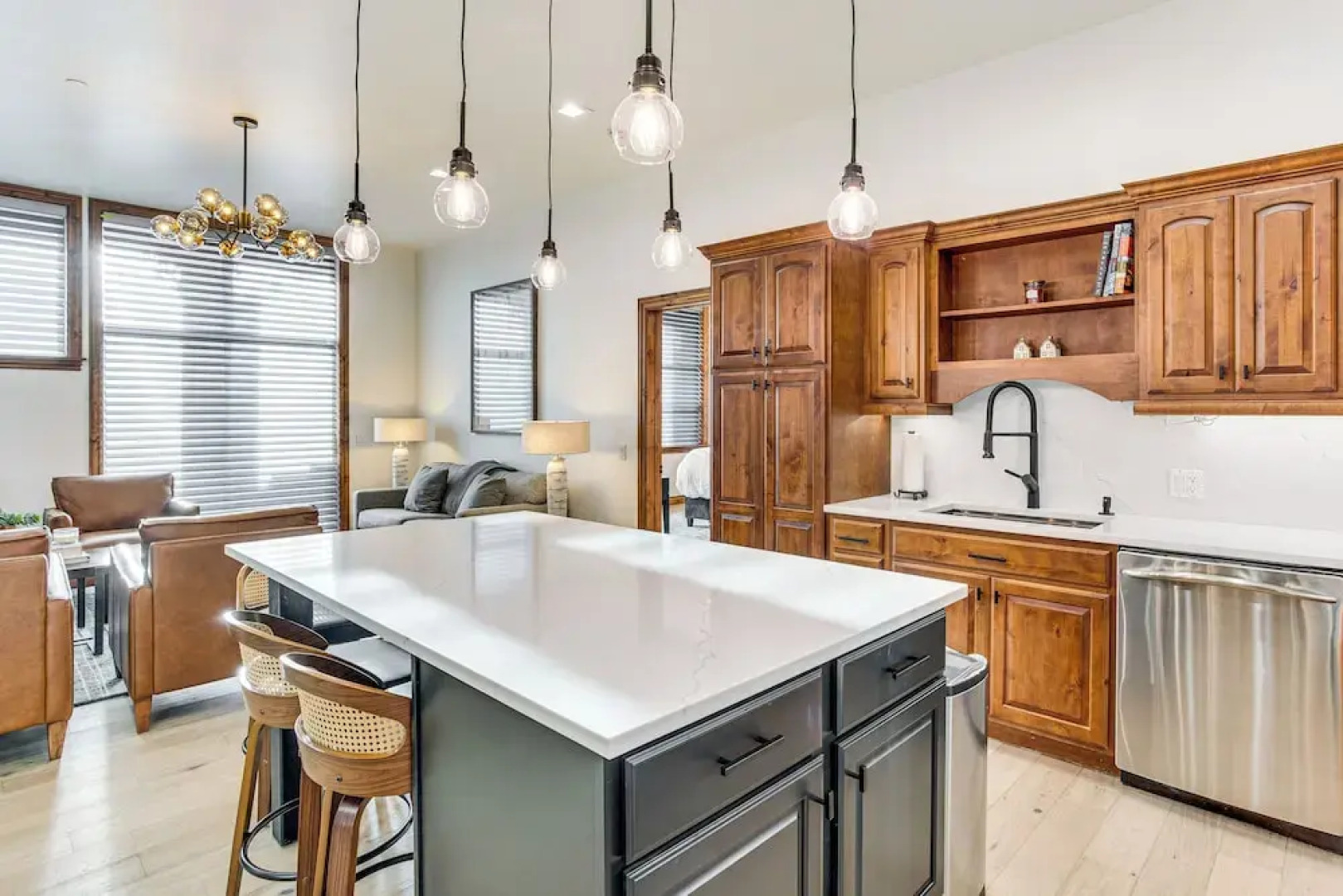 Mountain-view Condo in the Heart of Edwards!