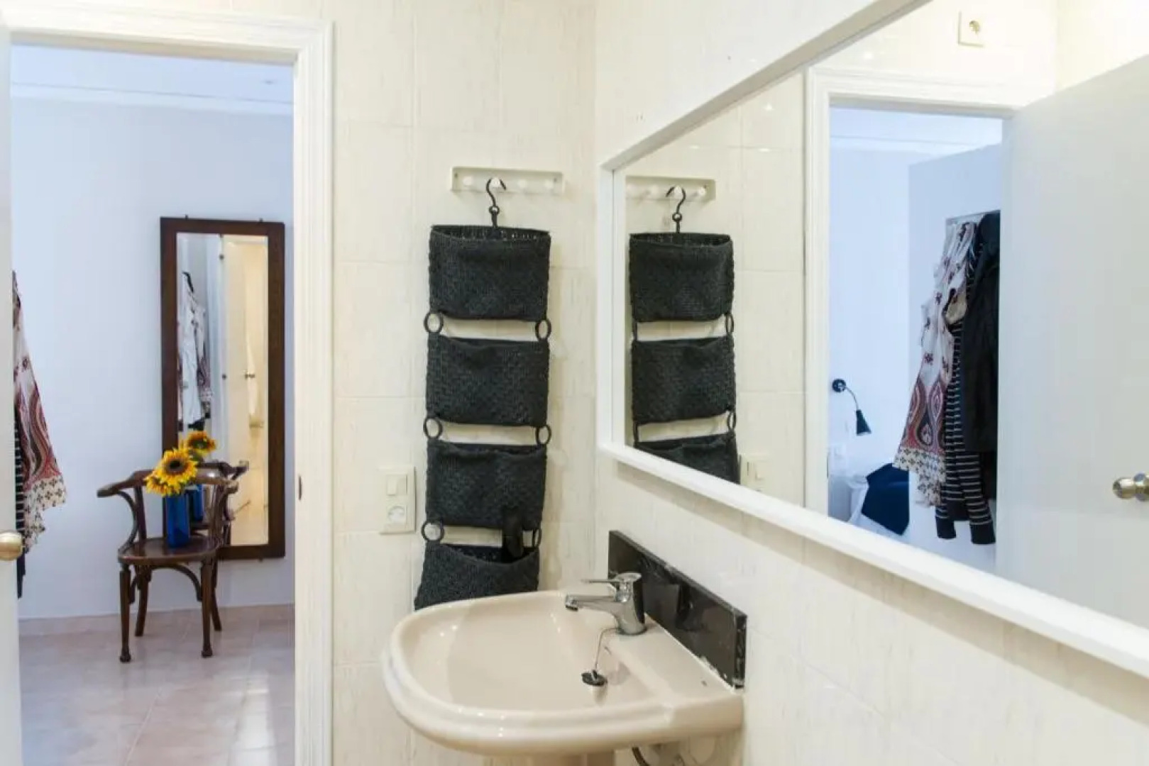 Tot un Mon-Beachfront House