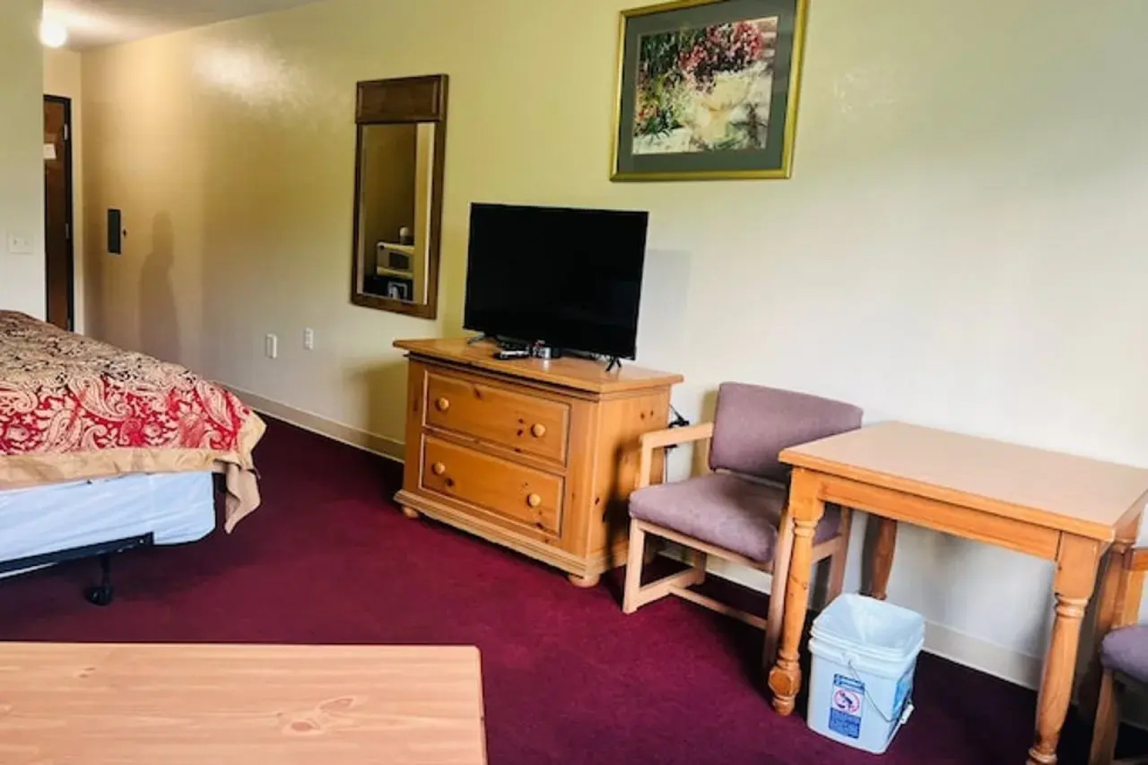 Villa Inn Motel Near Hwy 12 WI Capital O