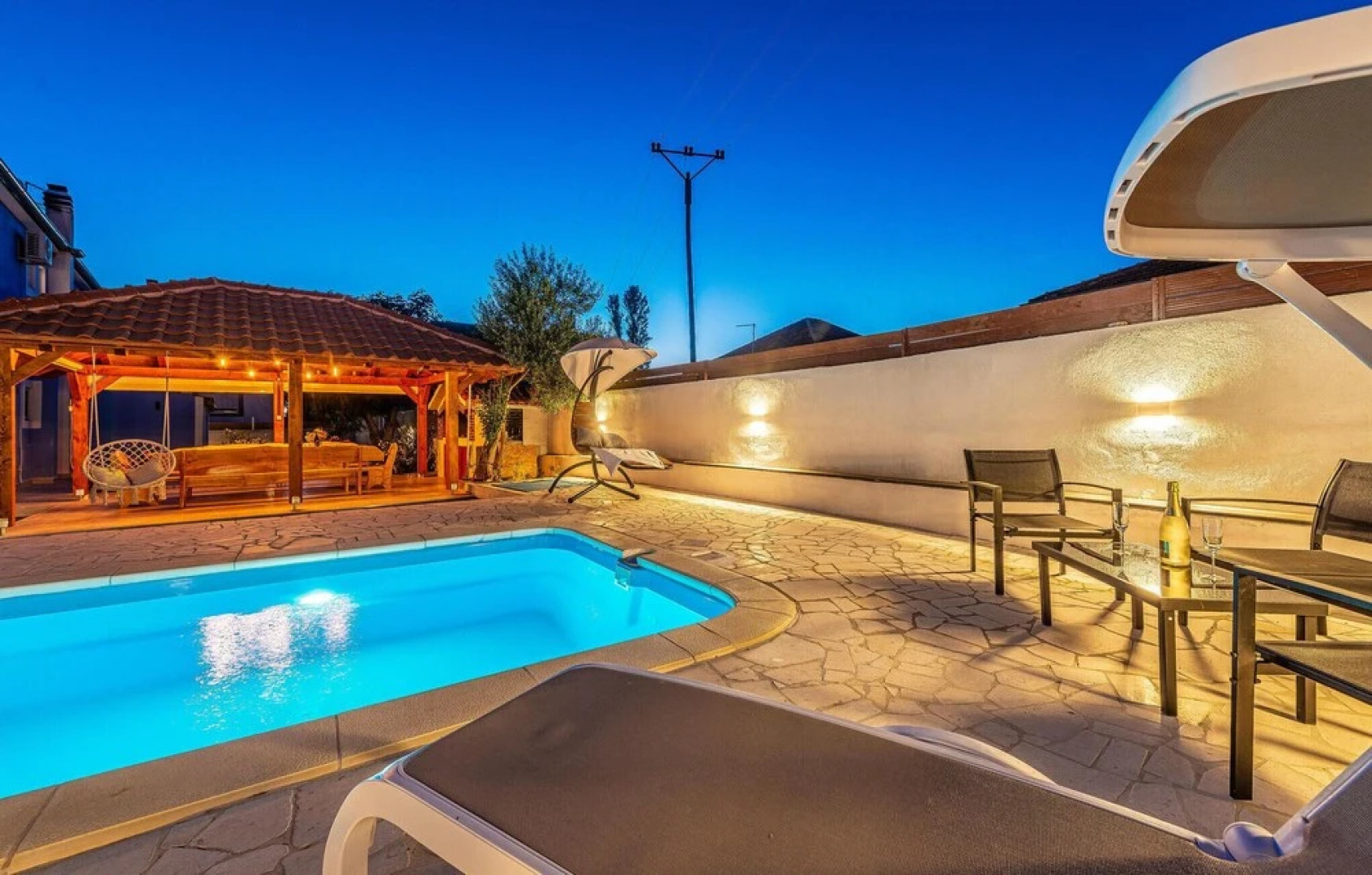 Beautiful Apartment in Vrana With Wifi and 2 Bedrooms