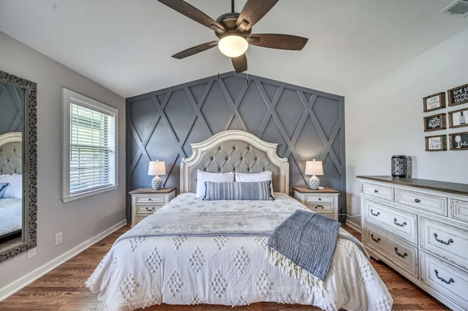 Wow! Exceptional House With Inviting Fire Pit!