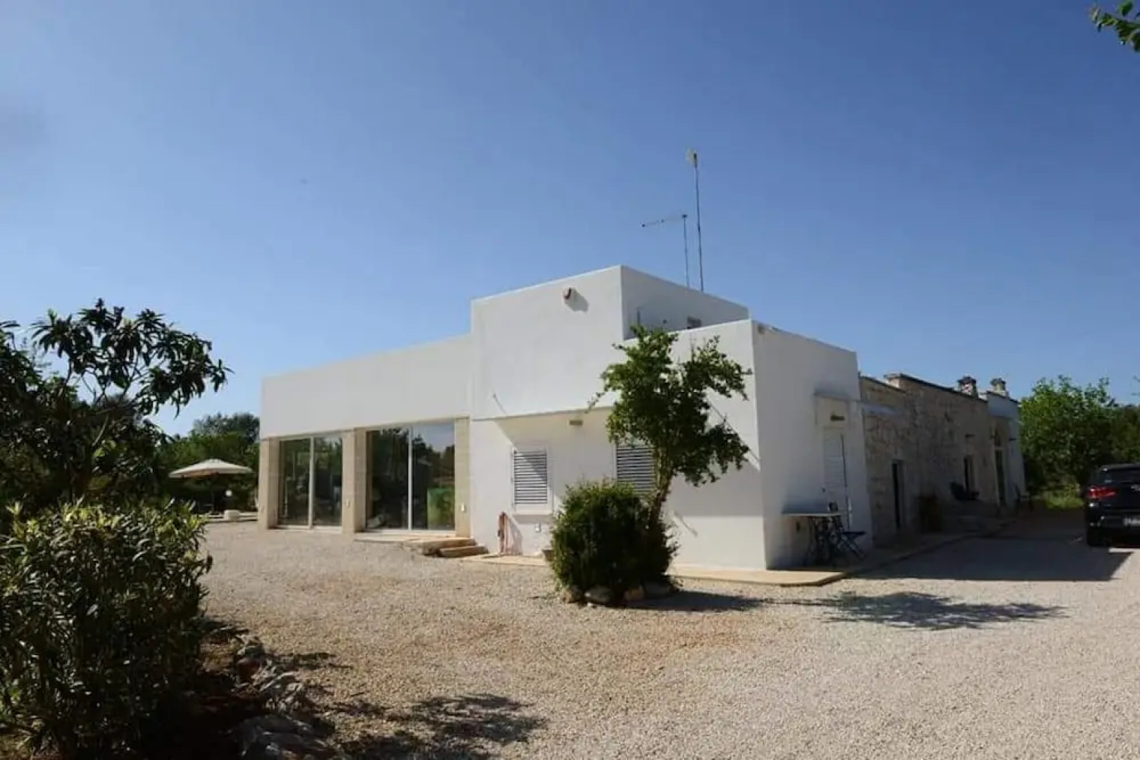 Lamia Tipica con Piscina