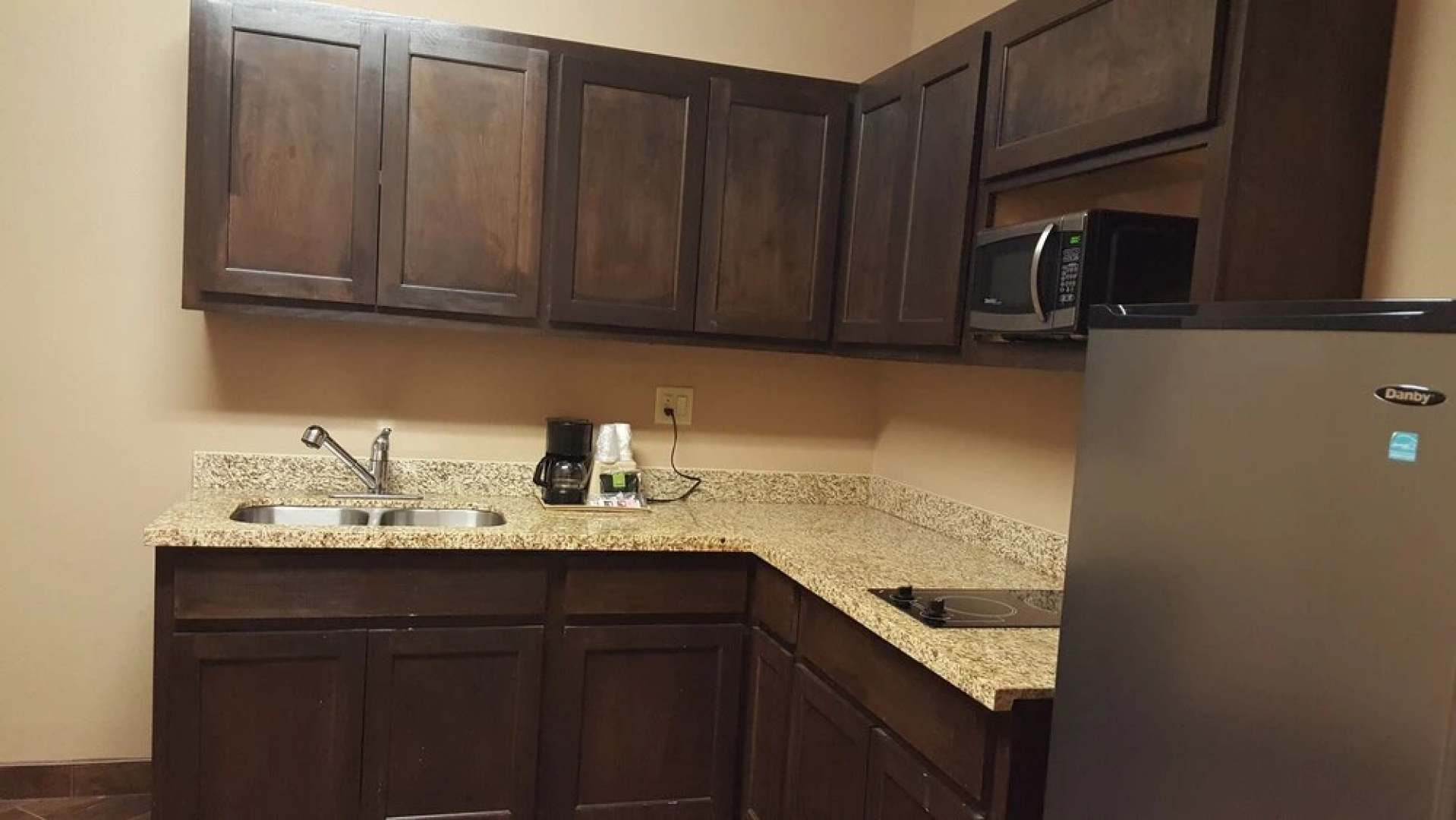 Executive Inn and Suites