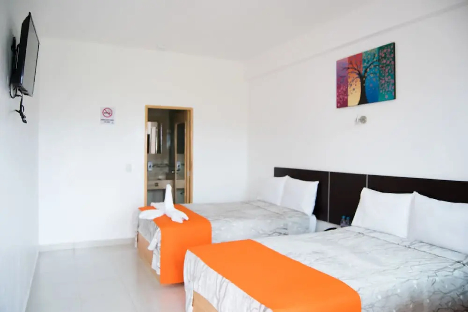 Hotel Los Pinos Express