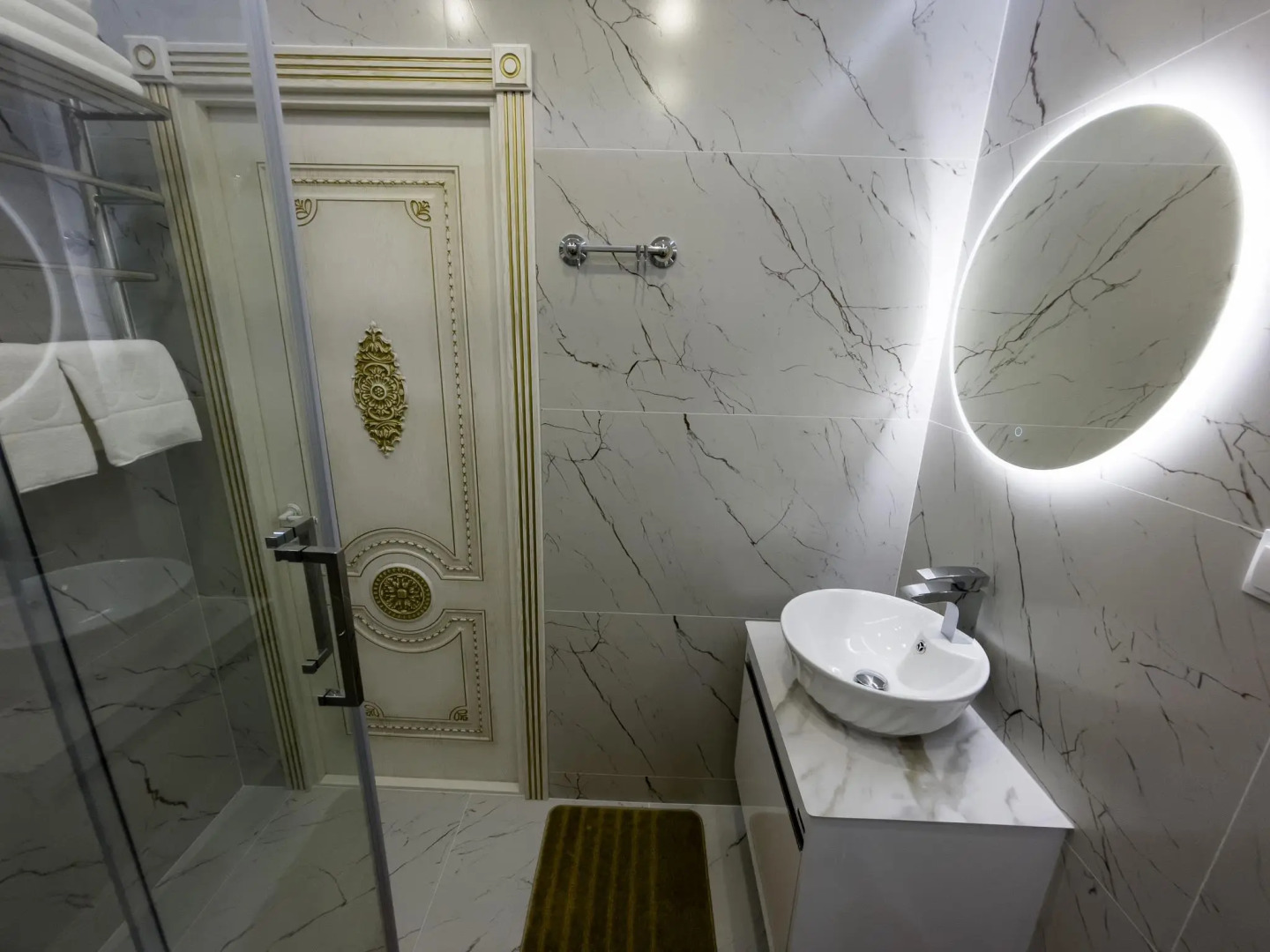 Апартаменты на улице Декабристов 36 корпус 1 (73/1)