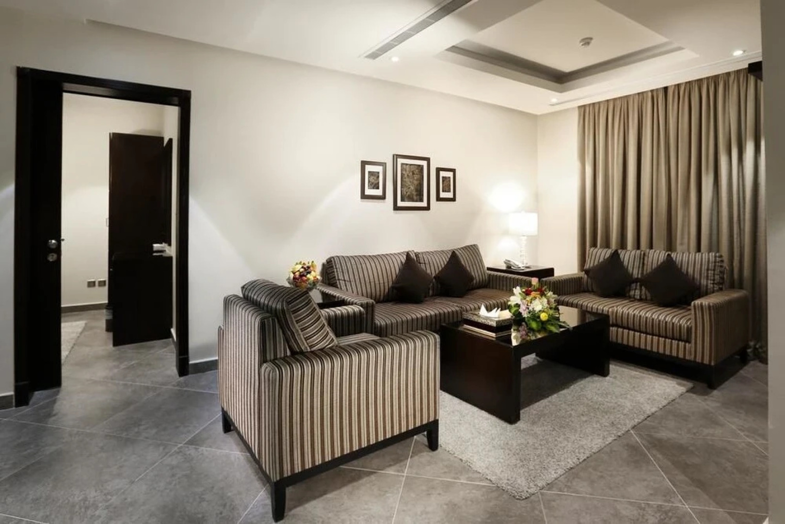 Aswar Hotel Suite Al Ulaya