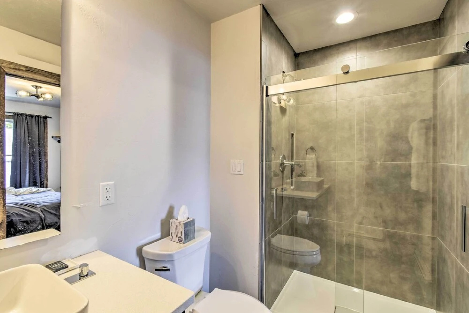 Elkhart Lake Townhome, Mins to Road America!