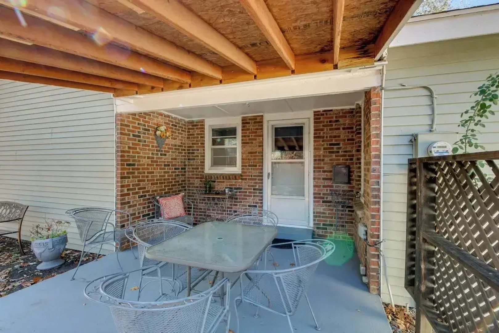 Missouri Escape w/ Furnished Patio, Near Downtown!