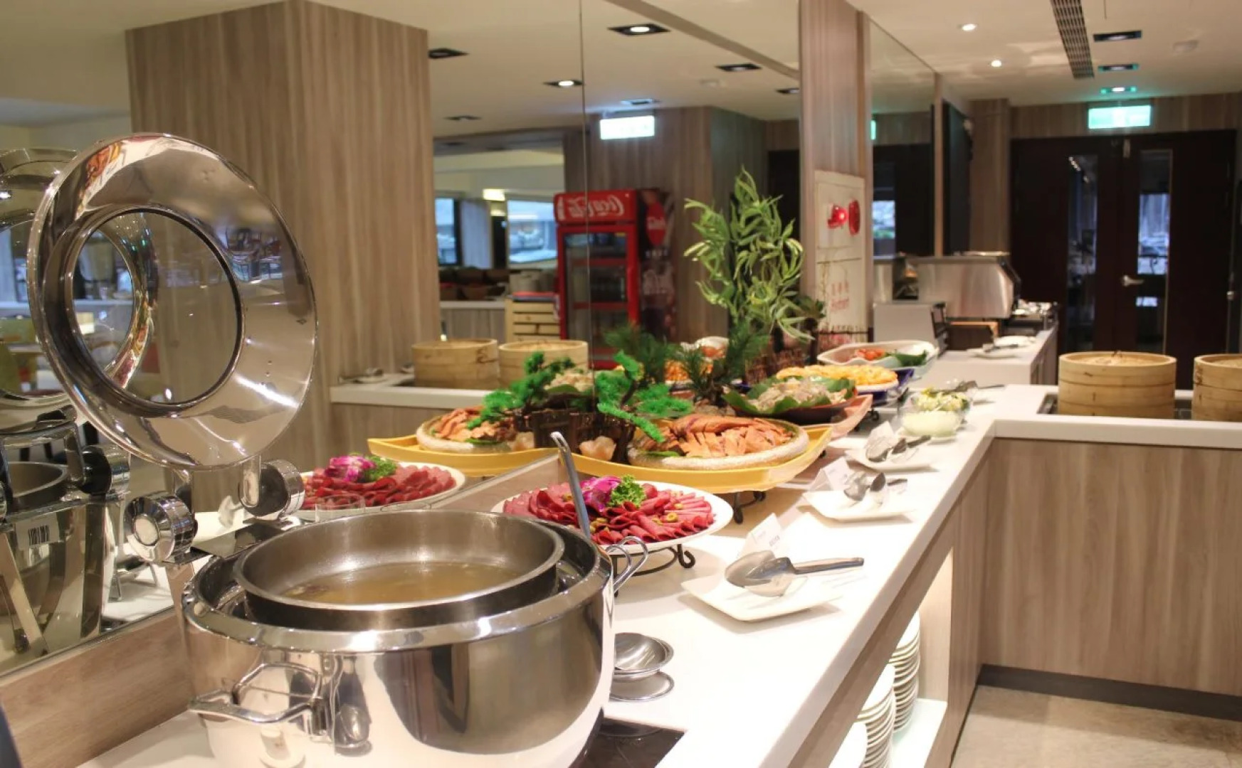 Hoya Hot Springs Resort & Spa