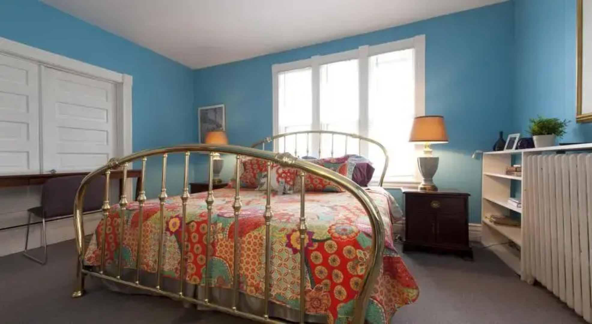 S&J Uptown Downtown Chain Of Lakes Art Museum