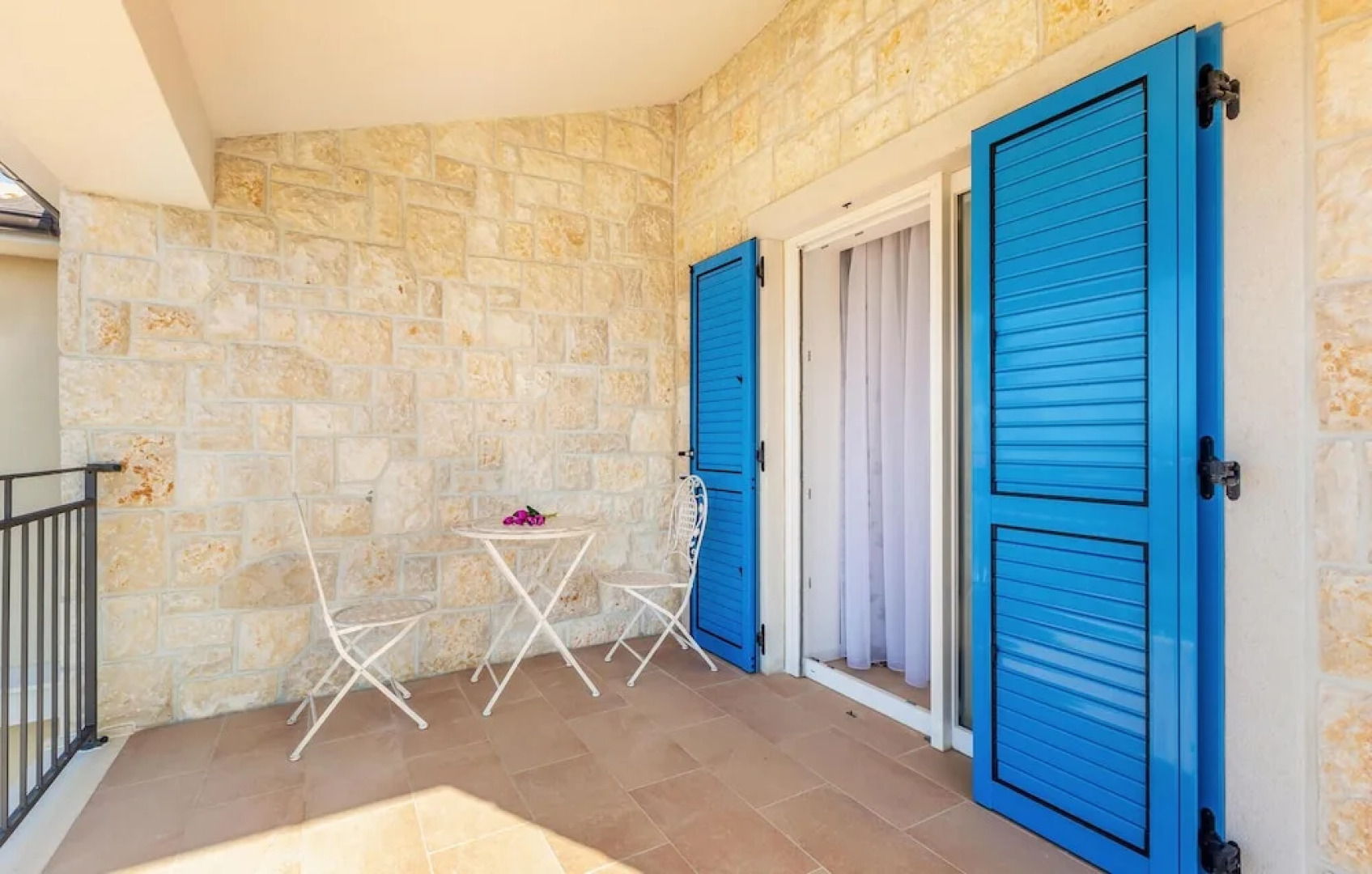 Awesome Home in Malinska with Outdoor Swimming Pool, Hot Tub & 4 Bedrooms