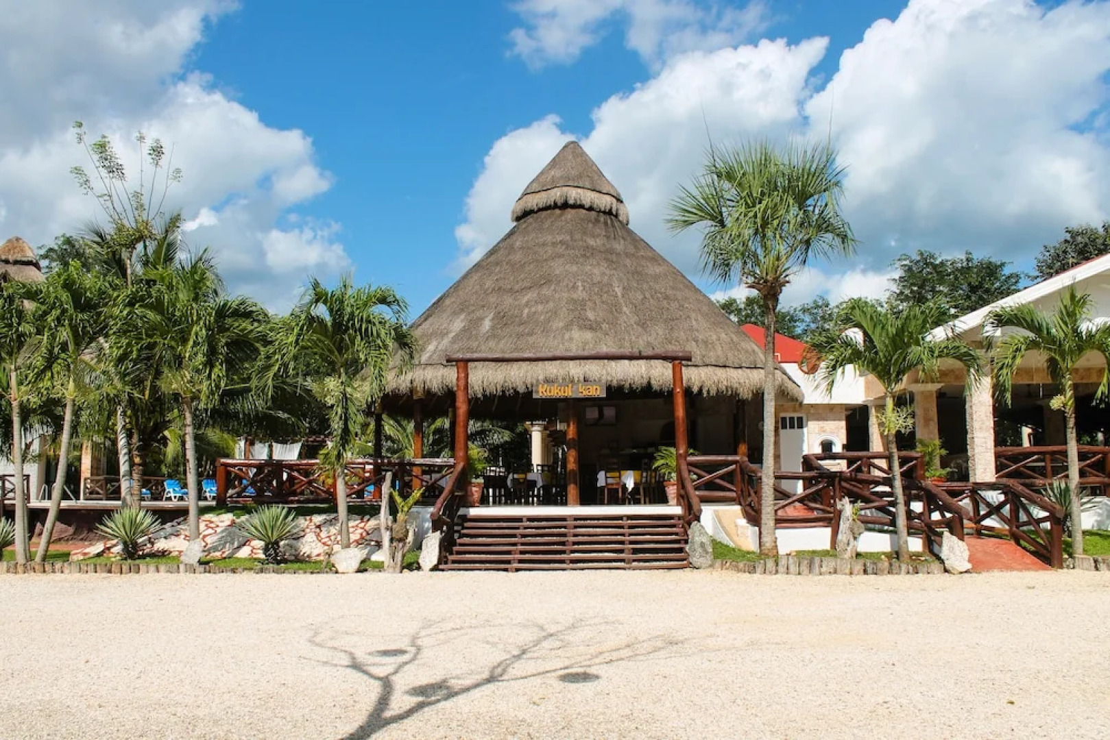 Real Mayab Hotel & Bungalows