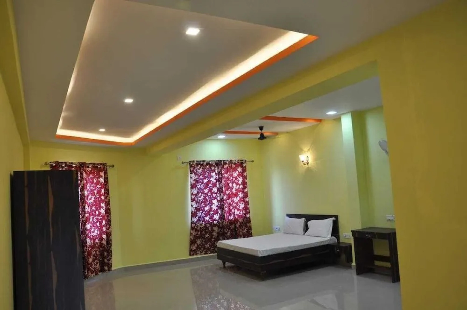 Hotel Pride Residency