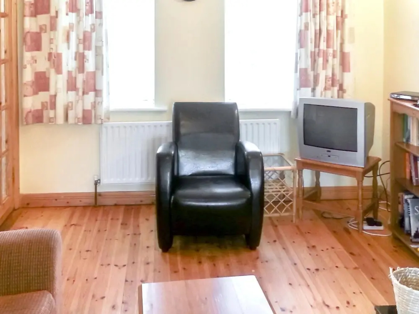 House With 4 Bedrooms in Enniscrone, With Enclosed Garden - 50 m From