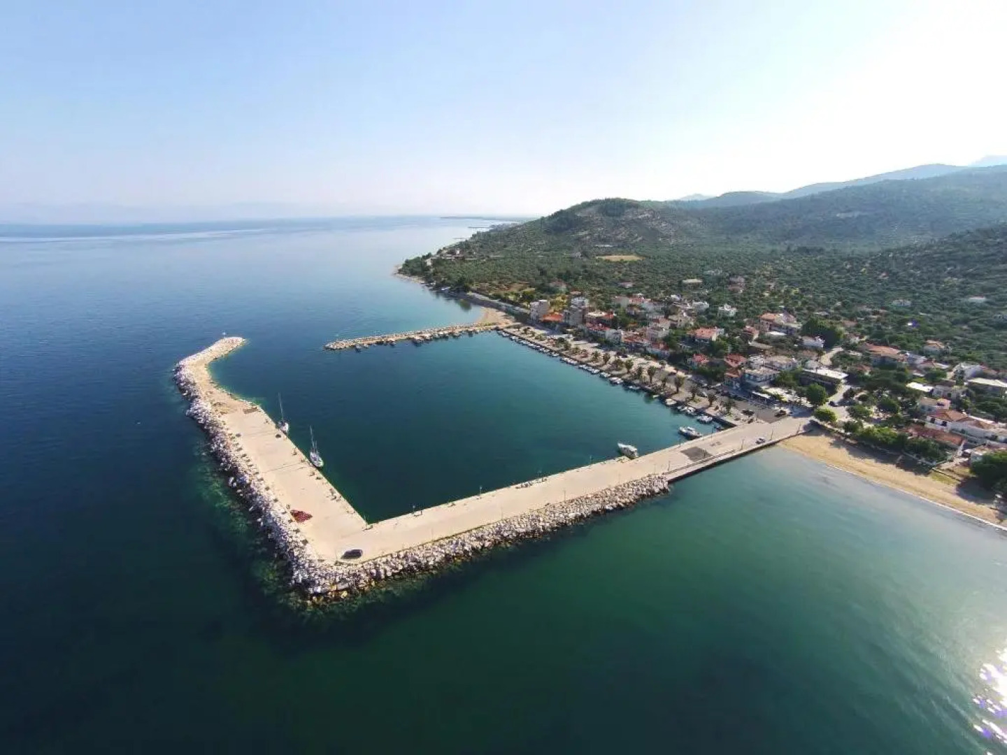 Anny Residences & Suites