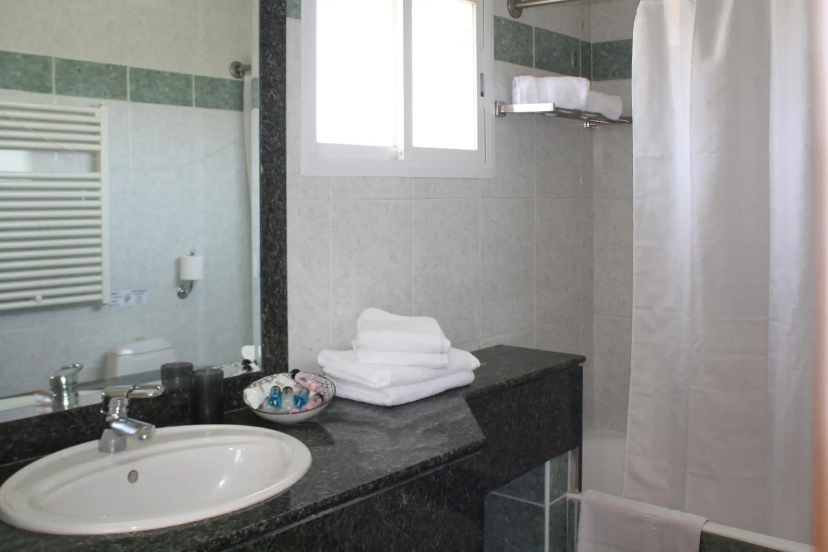 Chrielka Hotel Apartments