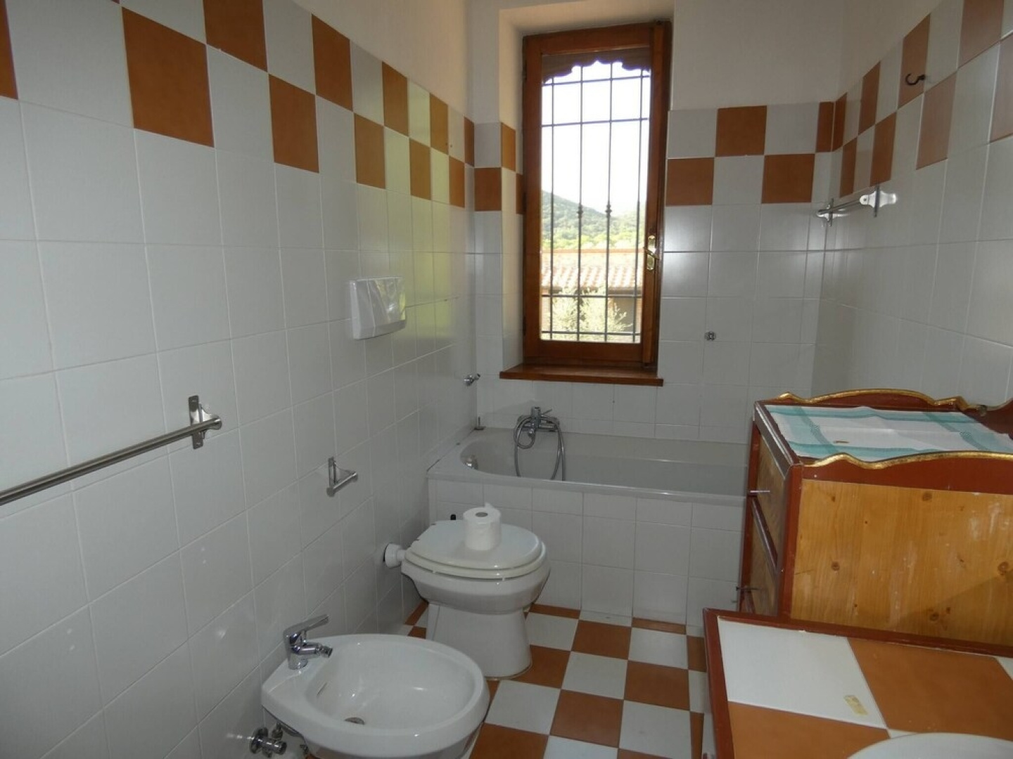 SCAPPO IN UMBRIA,Casale Vallenea
