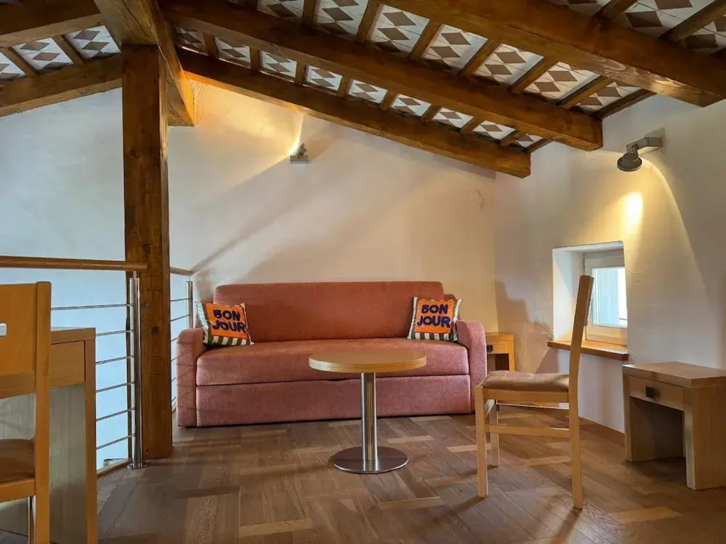 SMARTnoOK Rooms & Apartment