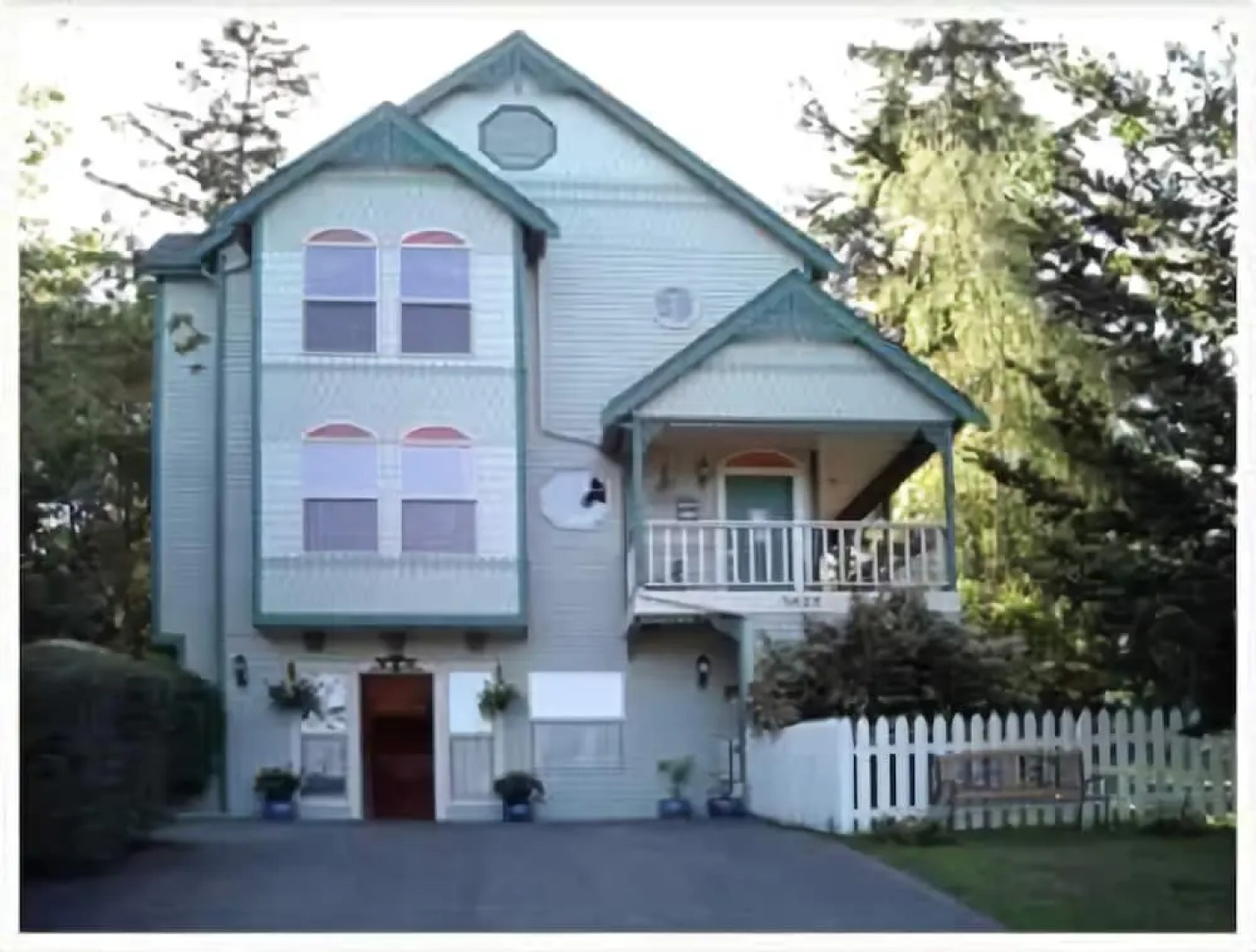 Hubers INN Port Townsend