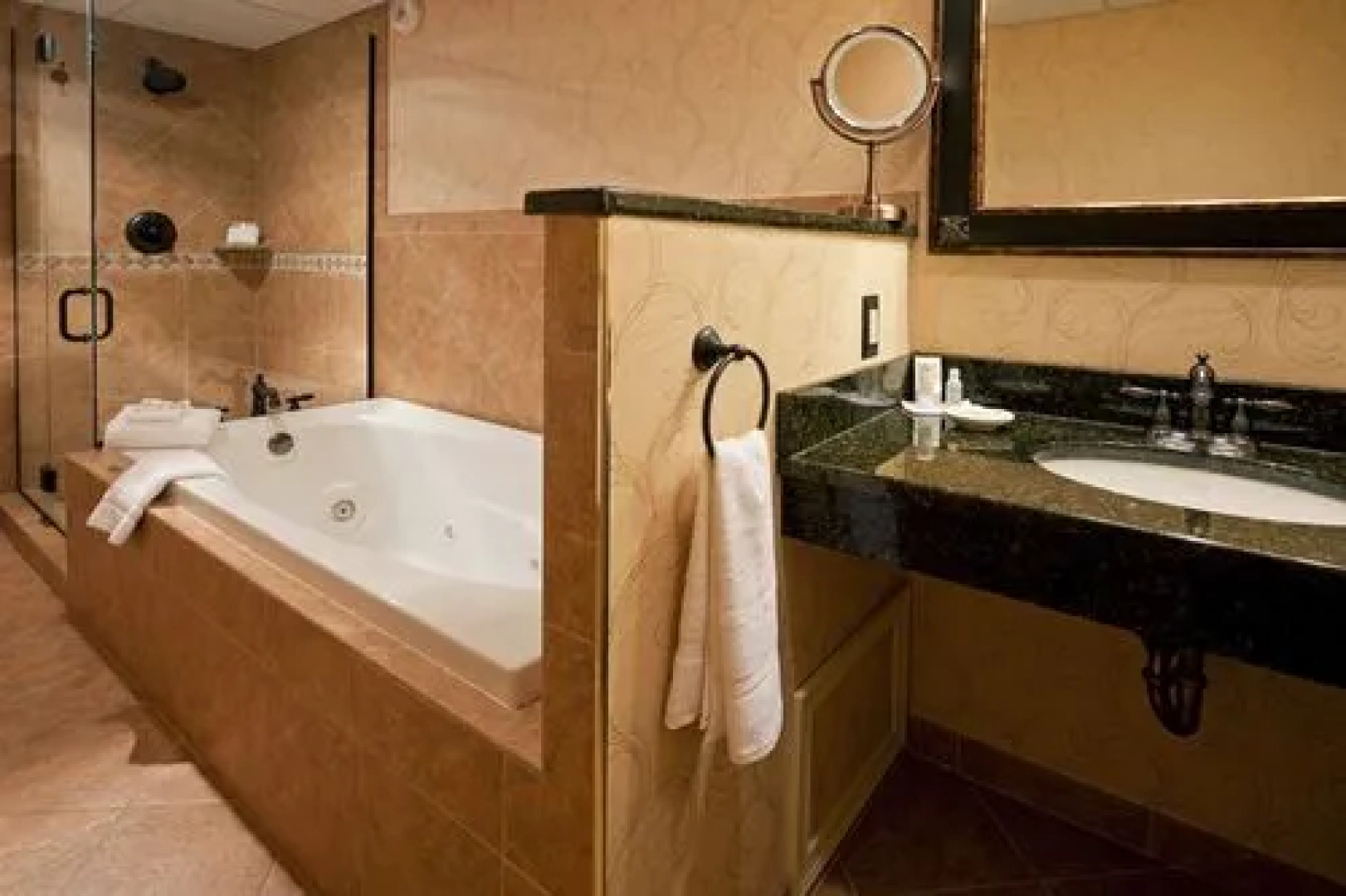 Crowne Plaza Hotel Clark Newark