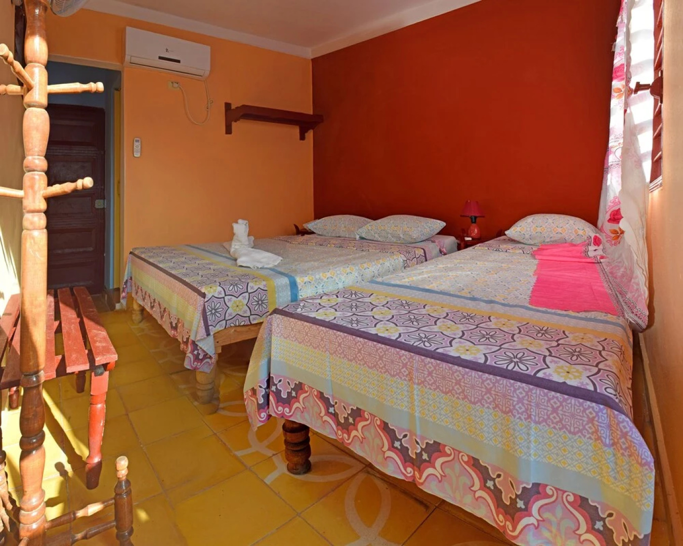 Fambyh YAL 80 Hostal Trinidad Cuba