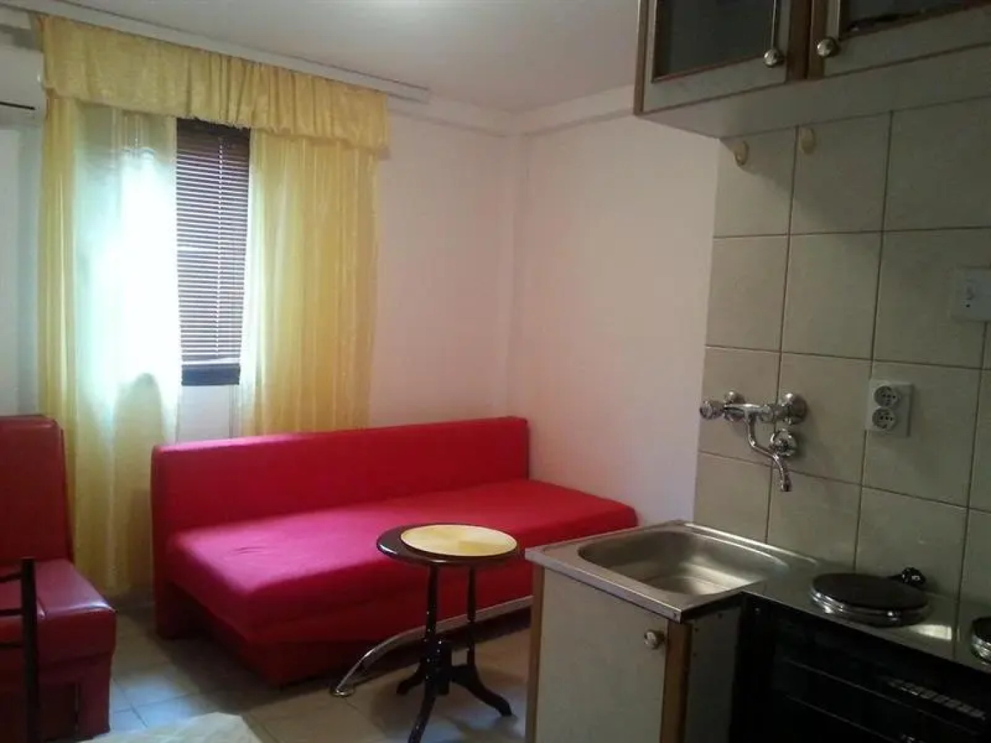 Rooms & Apartments Anka