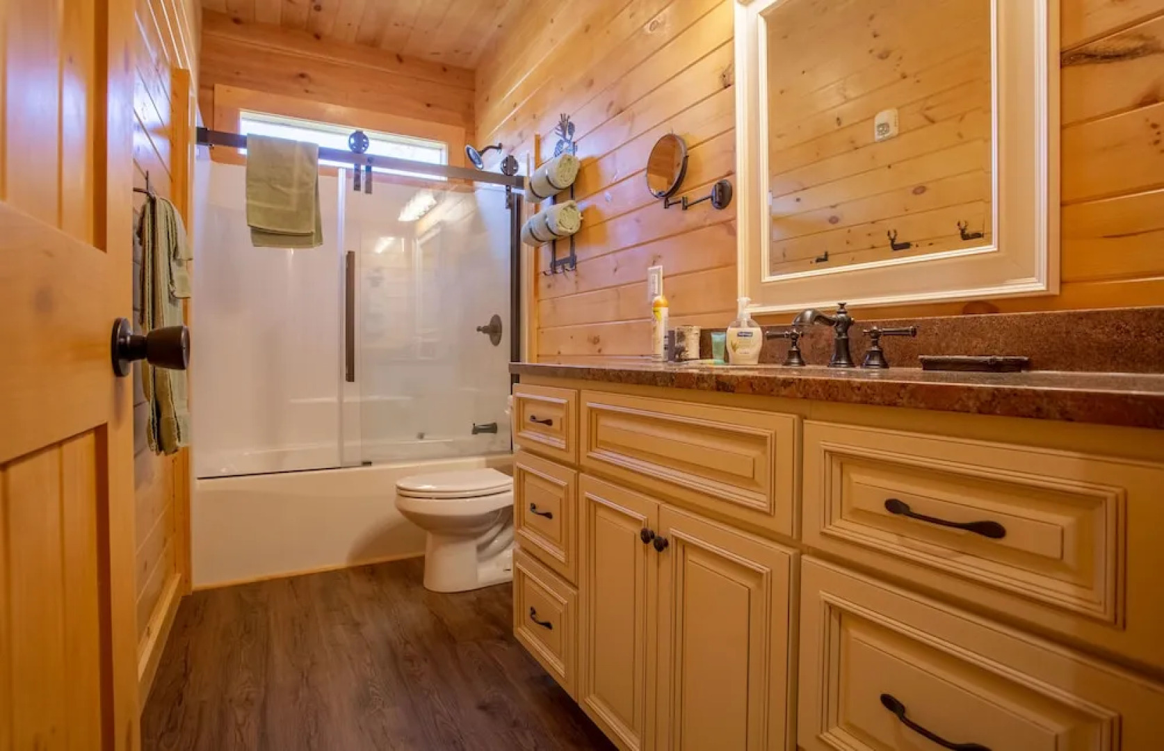 Teal's Treasure 3 Bedrooms 2 Bathrooms Home