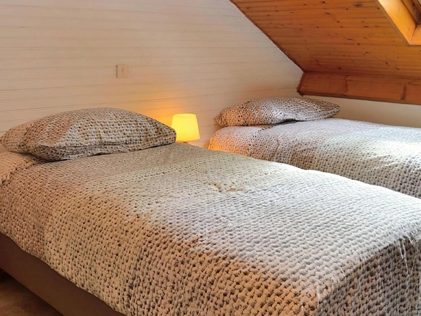 Cozy Holiday Home in Cussac with Private Terrace, Barbecue