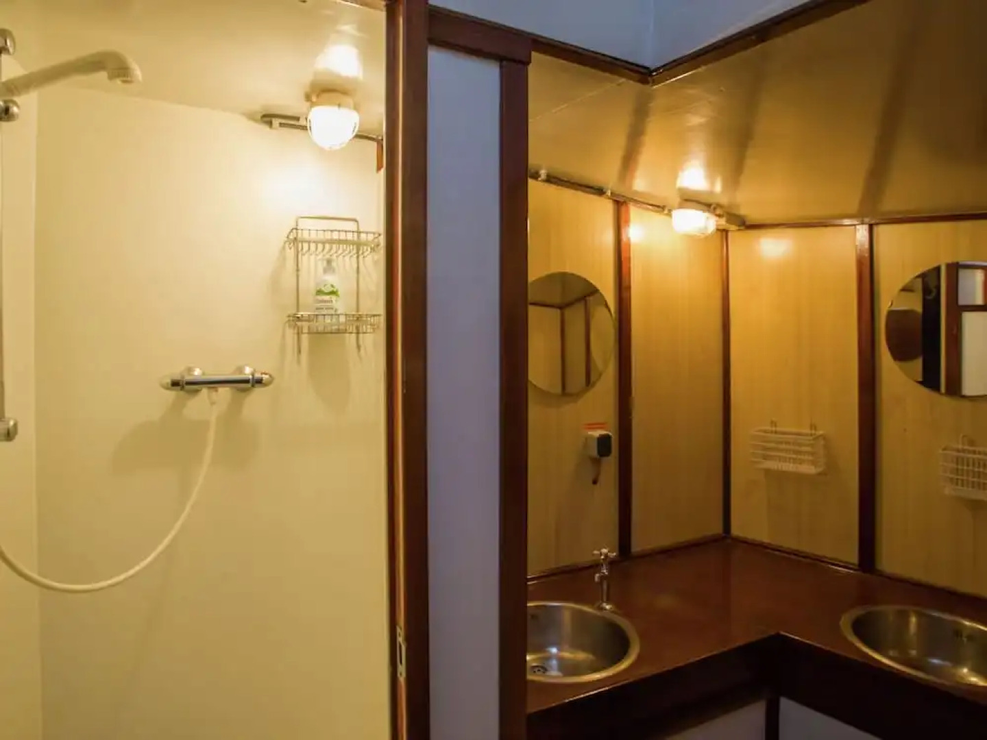 Marie Galante Holiday Boat