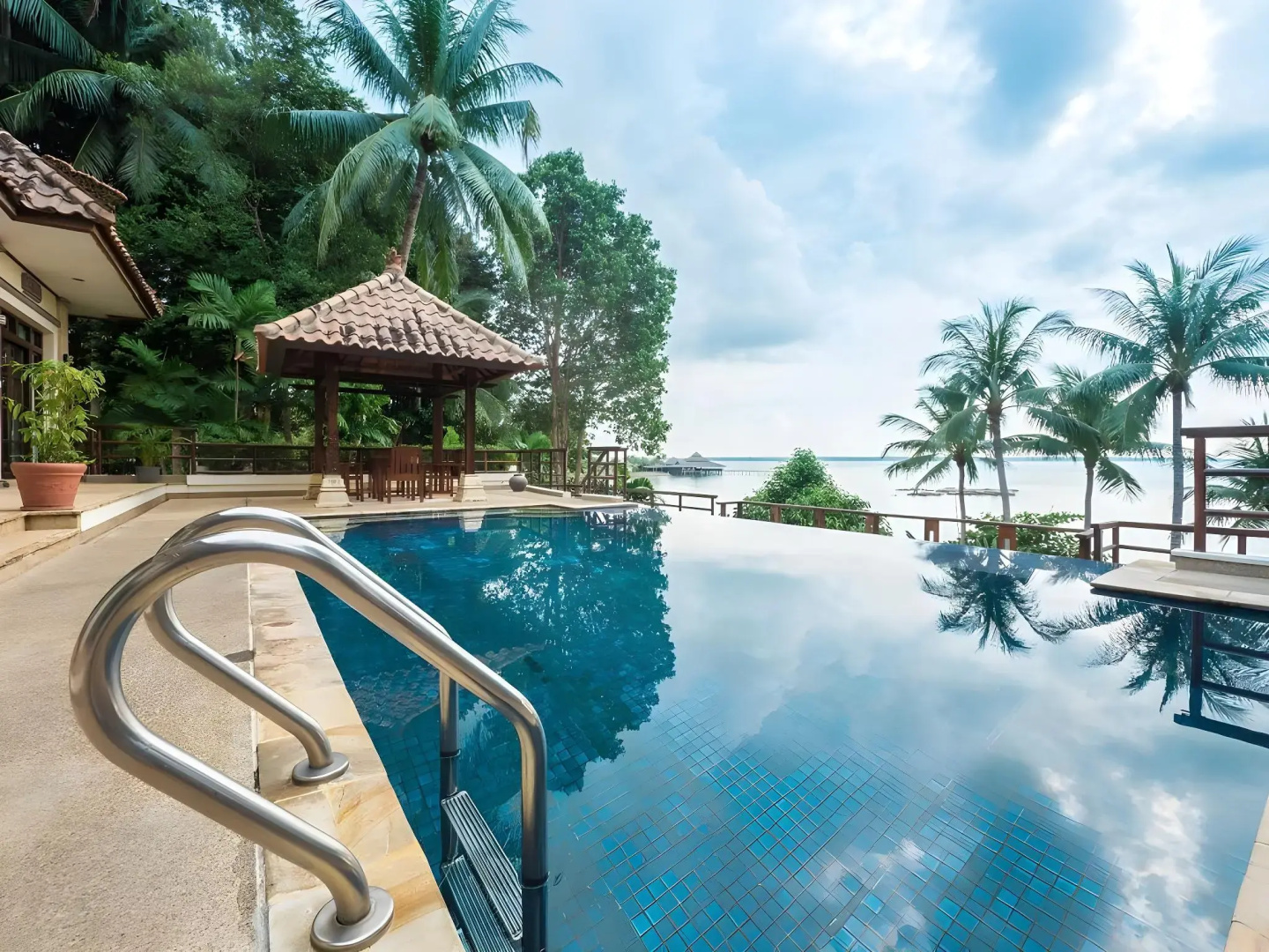 Indra Maya Pool Villas